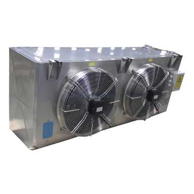 Unidades de arrefecimento por ar de baixo ruído que incorporem um mecanismo de descongelamento por spray de água para arrefecimento refrigerado